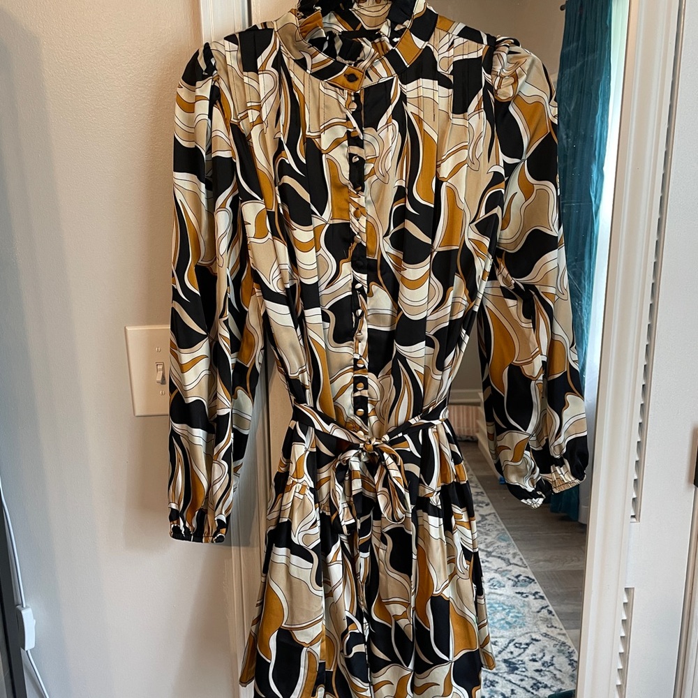 Sugarlips Long Sleeve Abstract Dress - Black, White, Gold